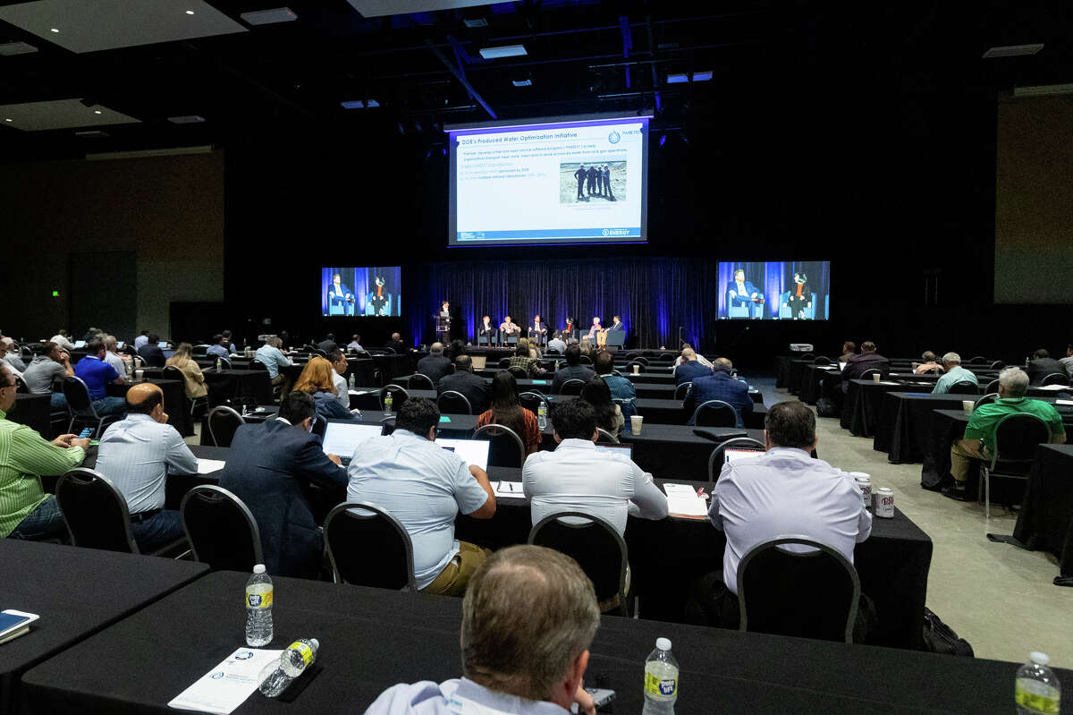 Federal, Texas New Mexico groups work on produced water research