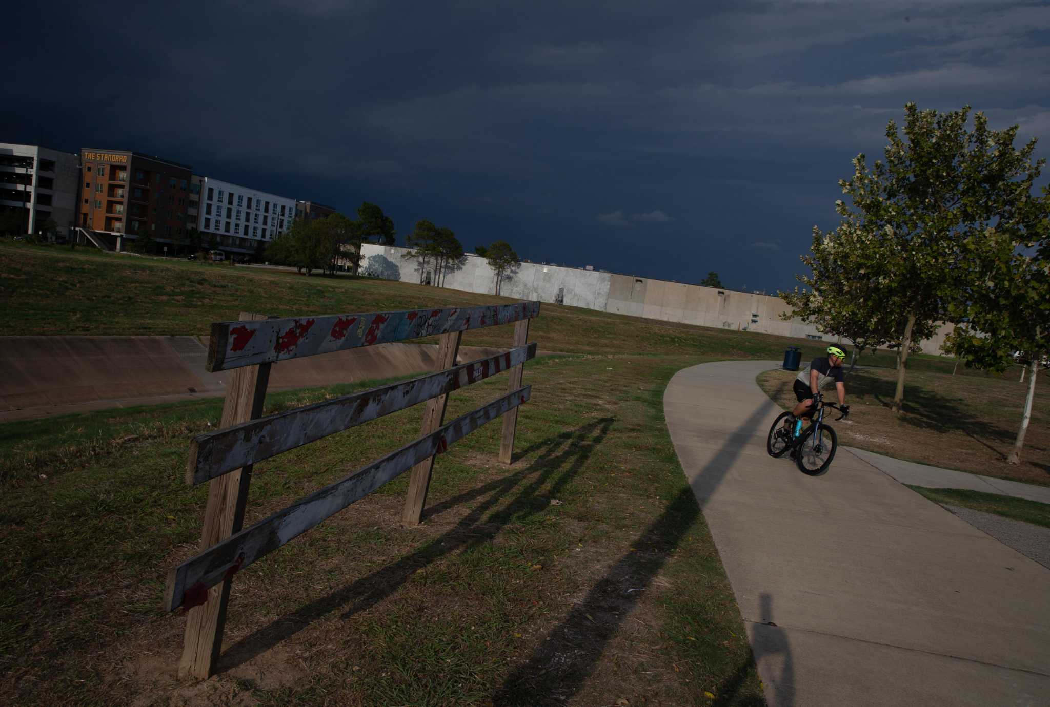 Houston's White Oak Trail Advocates advance idea of new bridges