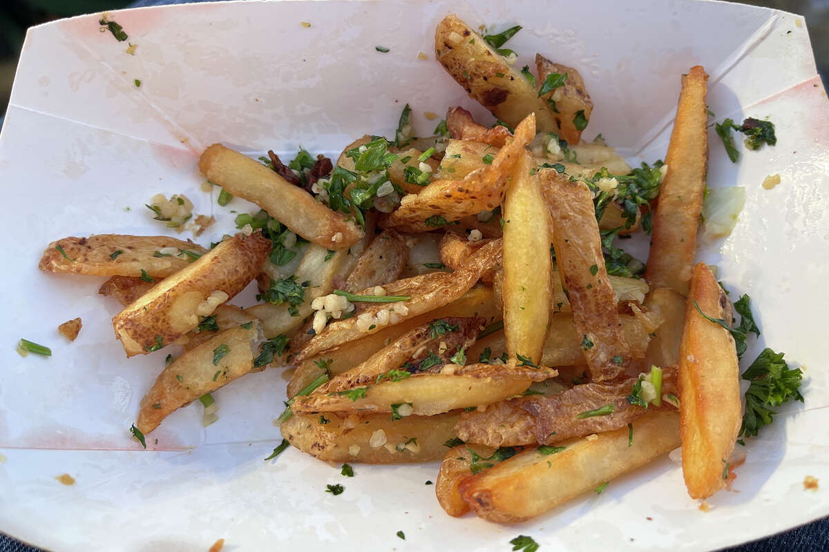 San Francisco Oracle Park garlic fries are a limp letdown