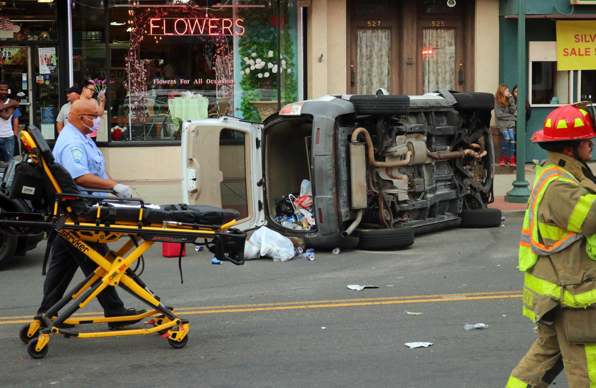 Multiple cars involved in crash near West Haven City Hall
