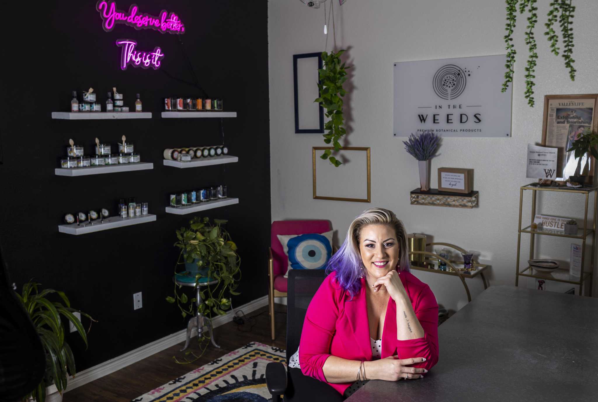Sparkle Pits Natural Deoderant among first glittery deodorants - Vimarsana News