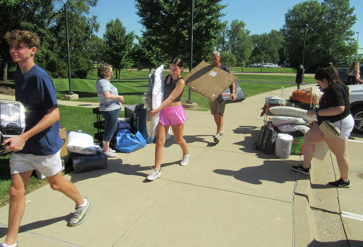 Movein days for firstyear students in three residence halls start at