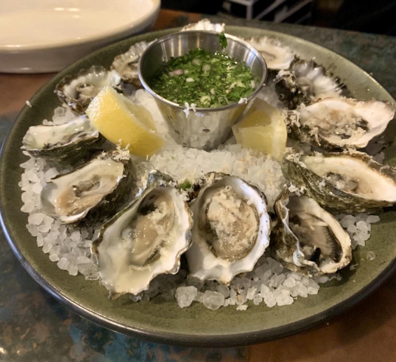 Oysters and crab-garnished micheladas will star at new Oakland raw bar