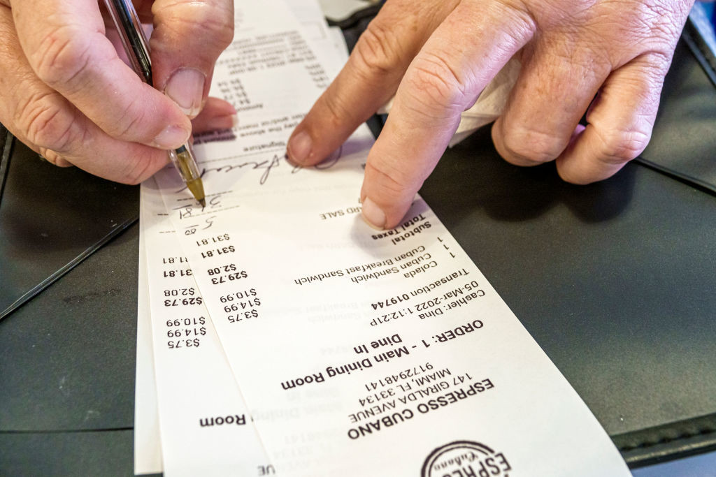 Table Hopping poll: Is it time to abolish restaurant tipping? - Vimarsana News