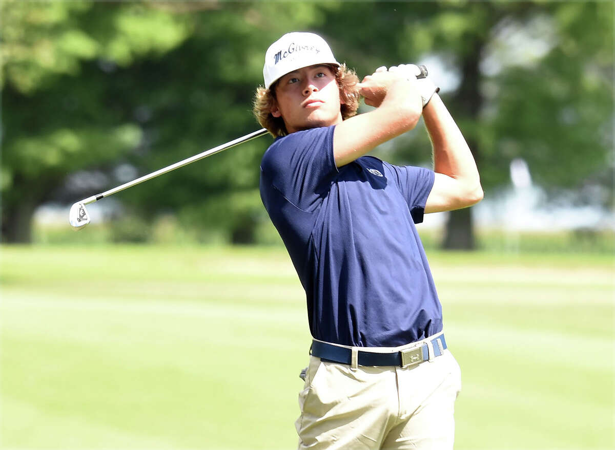 Fore! Golf postseason here for local schools