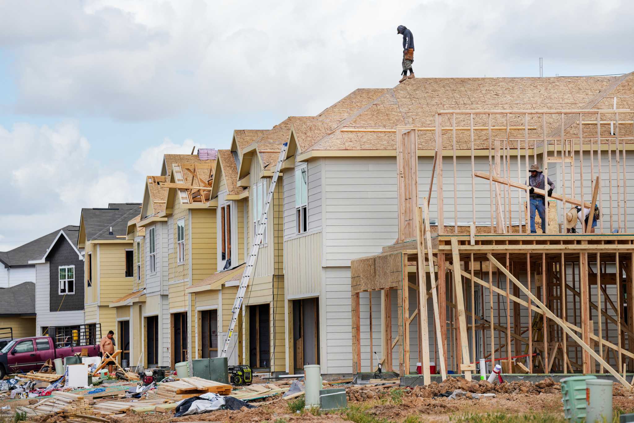 Rising prices, rates putting an end to S.A.'s homebuilding frenzy - Vimarsana News