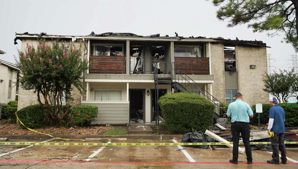 Fire displacing Clear Creek ISD families was caused by lightning