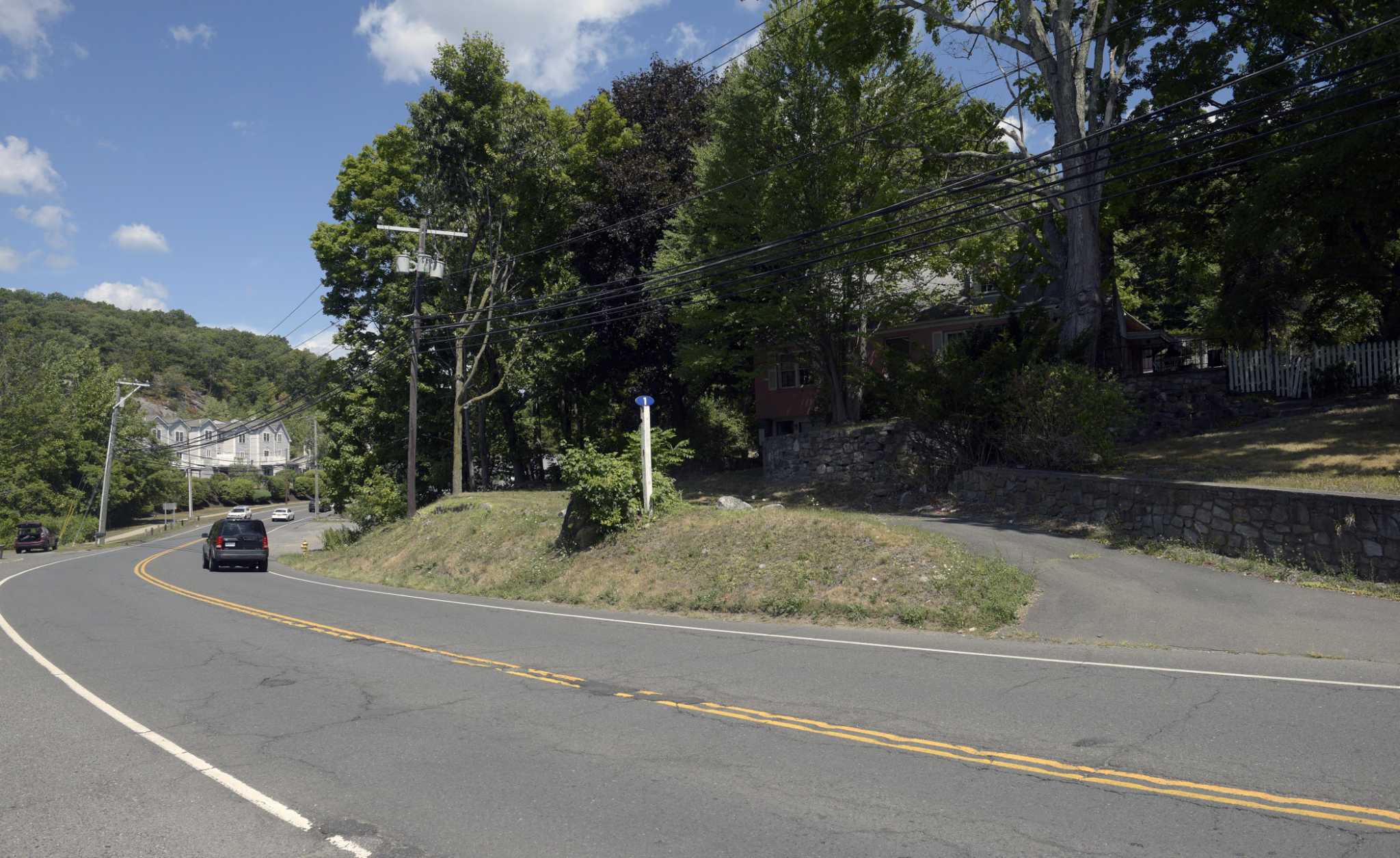 Plan in Danbury scrapped to convert single-family district into multifamily in 'disaster of a zone' - Vimarsana News