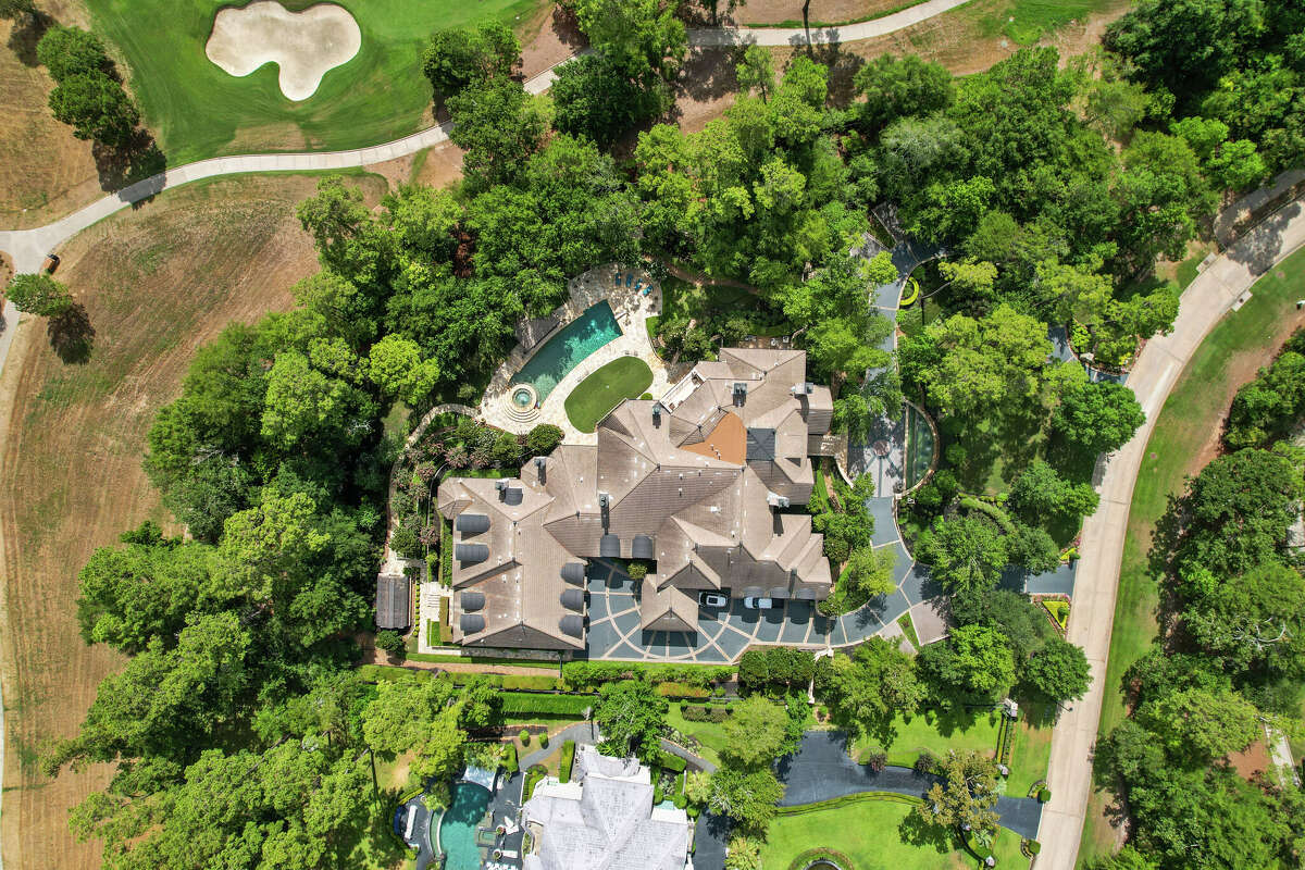 An aerial view of 51 Grand Regency Circle.