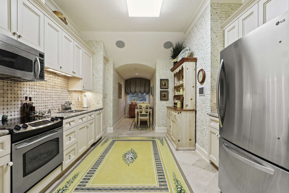 The kitchen of the guest apartment.