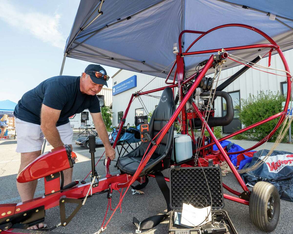Photo gallery Wings and Wheels