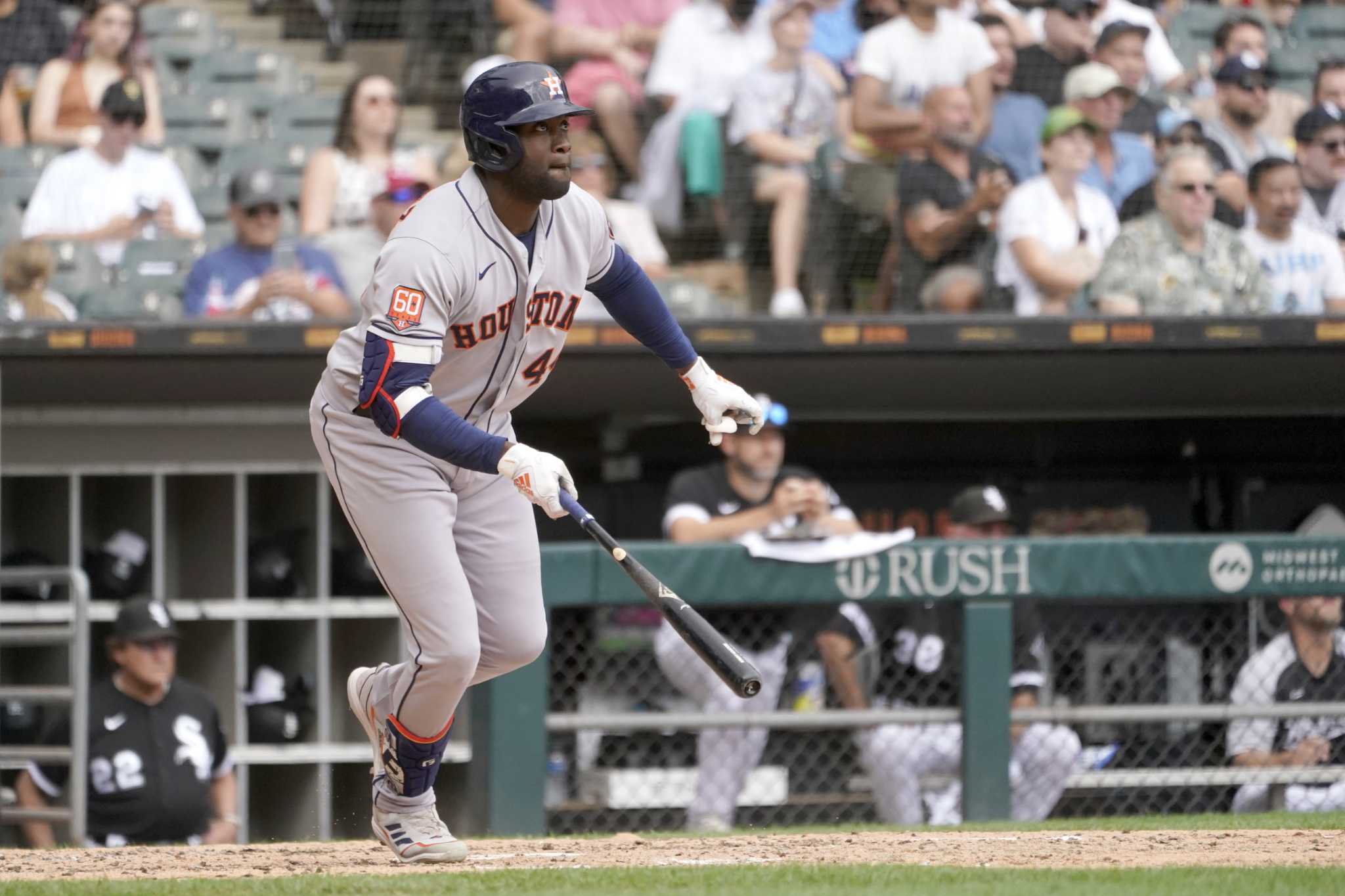 Astros' Yordan Alvarez taken to hospital against Atlanta after