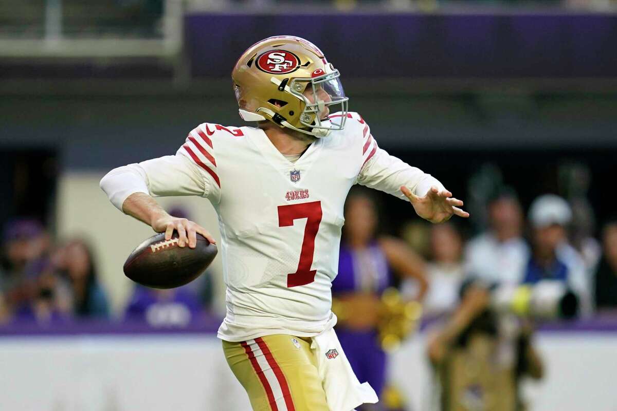 San Francisco 49ers quarterback Nate Sudfeld throws a pass during the first half of a preseason NFL football game against the Minnesota Vikings, Saturday, Aug. 20, 2022, in Minneapolis. (AP Photo/Abbie Parr)