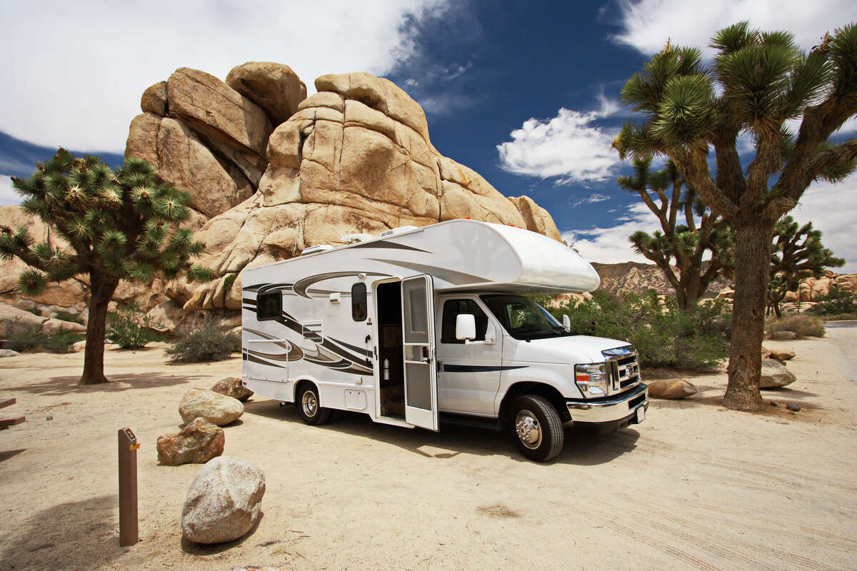 7 Palm Springs RV rentals and RV camping sites