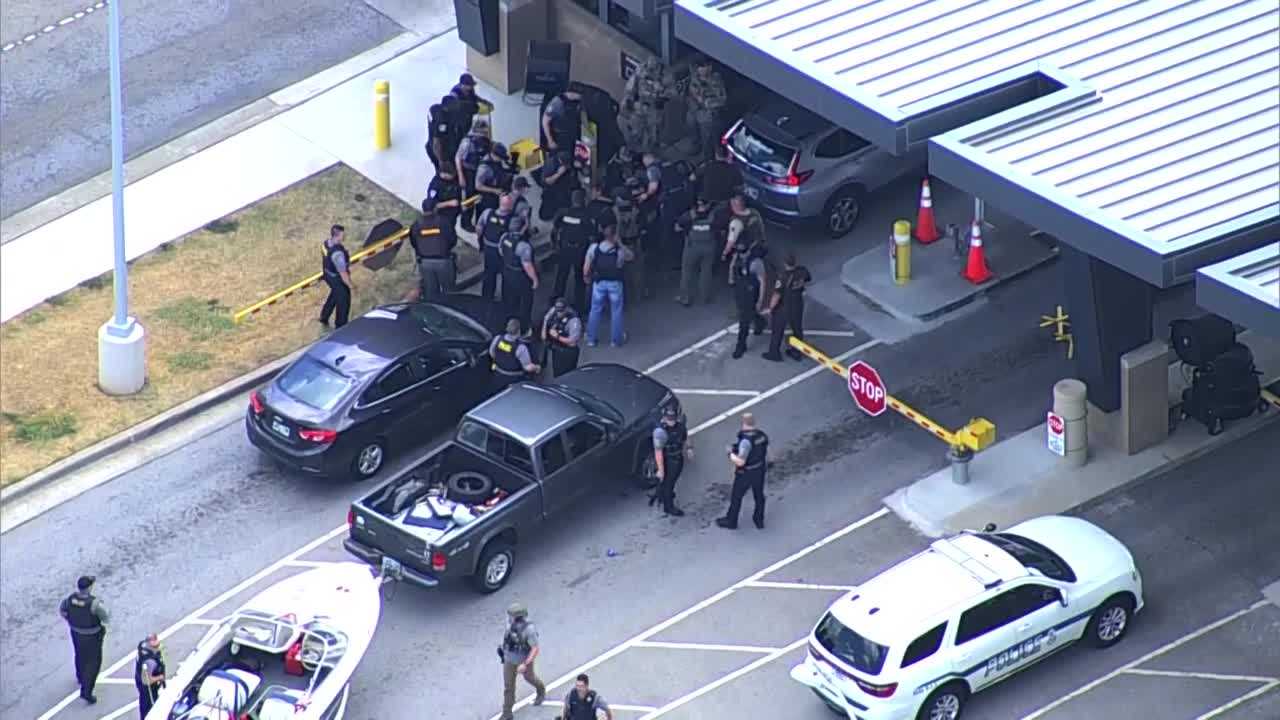Oklahoma deputy killed, another injured after suspect opens fire then ...