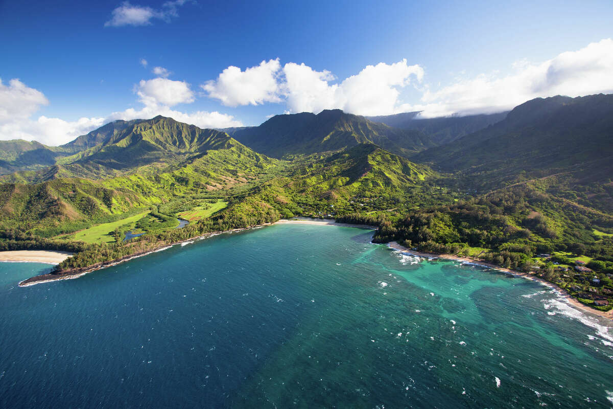 Les Zuckerberg ont dépensé des millions de dollars pour amasser plus de mille acres de terre sur la côte nord de Kauai.