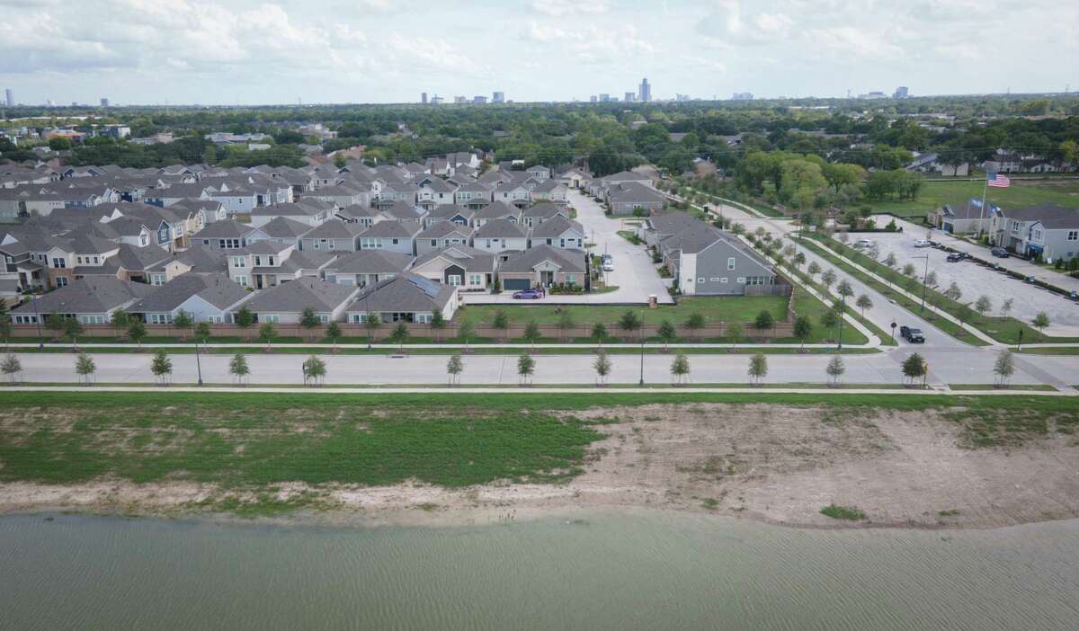 Post Harvey, 1 in 8 Houston homes permitted are in floodplains