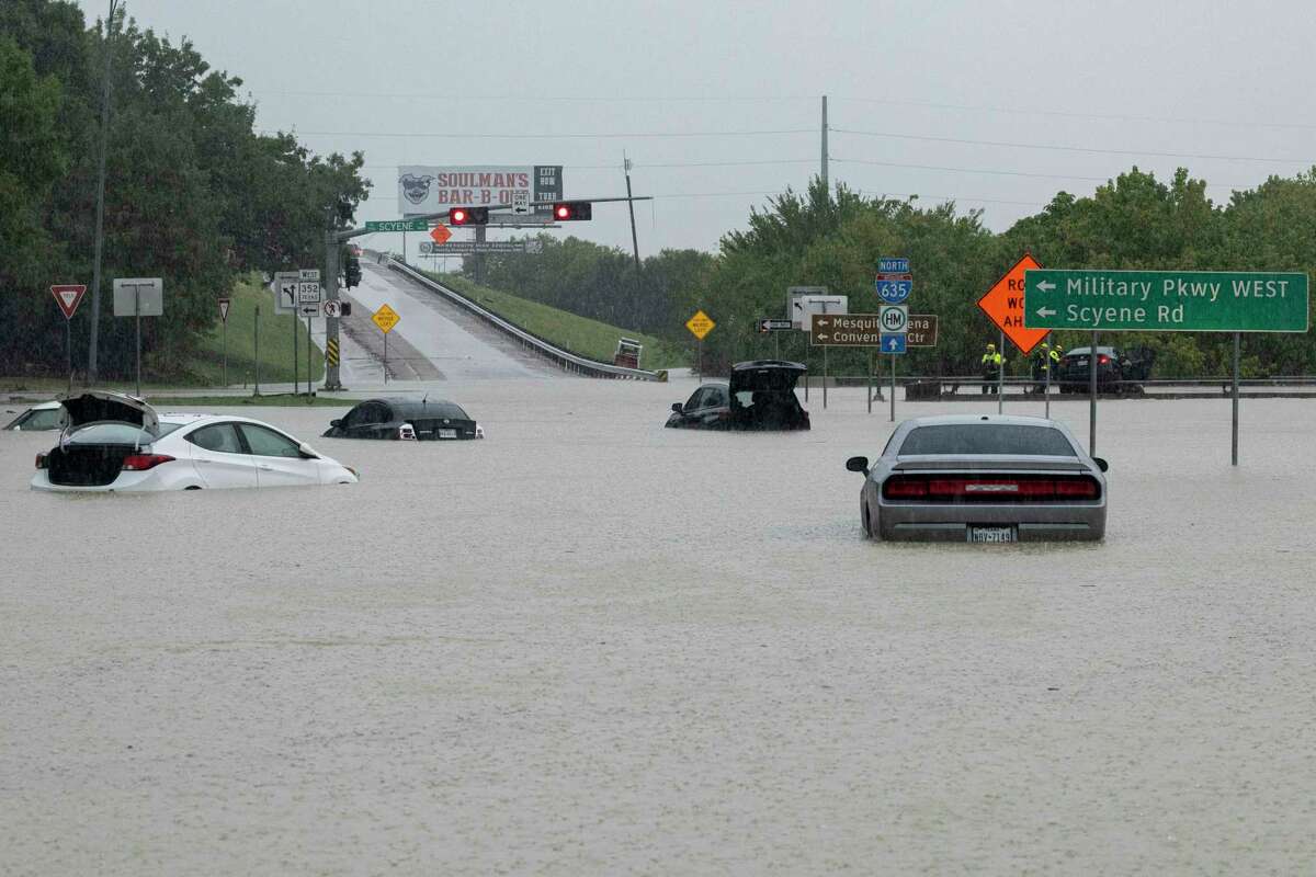 PHOTOS Record rain, floods wreak havoc in DallasFort Worth area