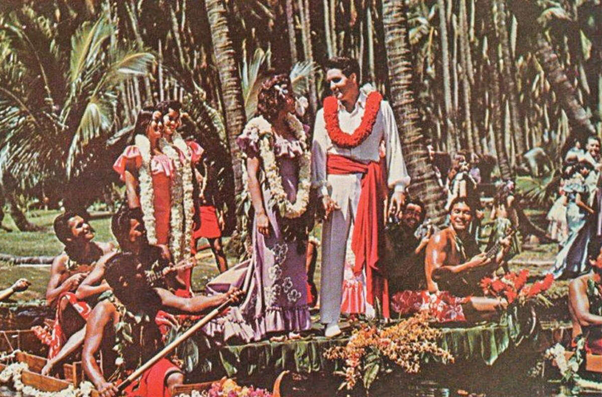 The Coco Palms Resort was featured in Elvis Presley's "Blue Hawaii." 
