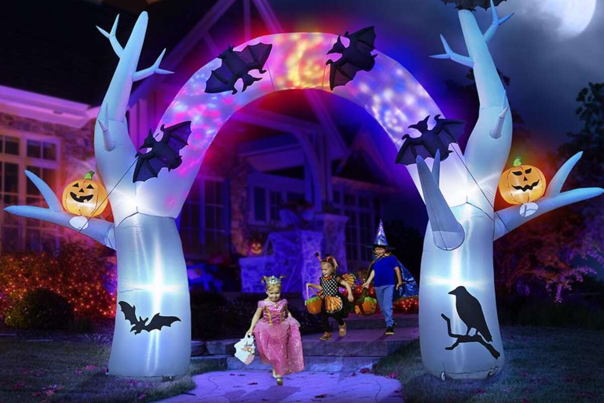 Story photo for Larger than life inflatable outdoor Halloween decor
