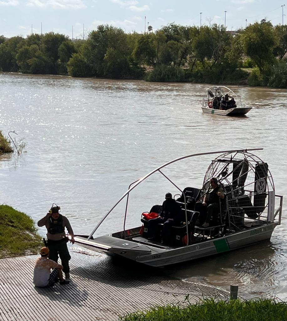 USBP agents rescue migrant struggling to stay afloat in the Rio Grande