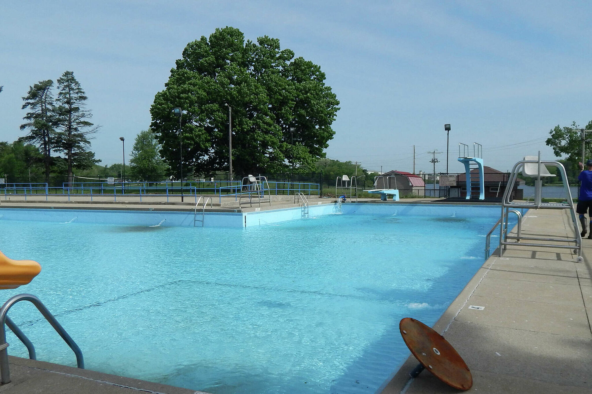 Barry, Jacksonville pools face delayed openings due to construction