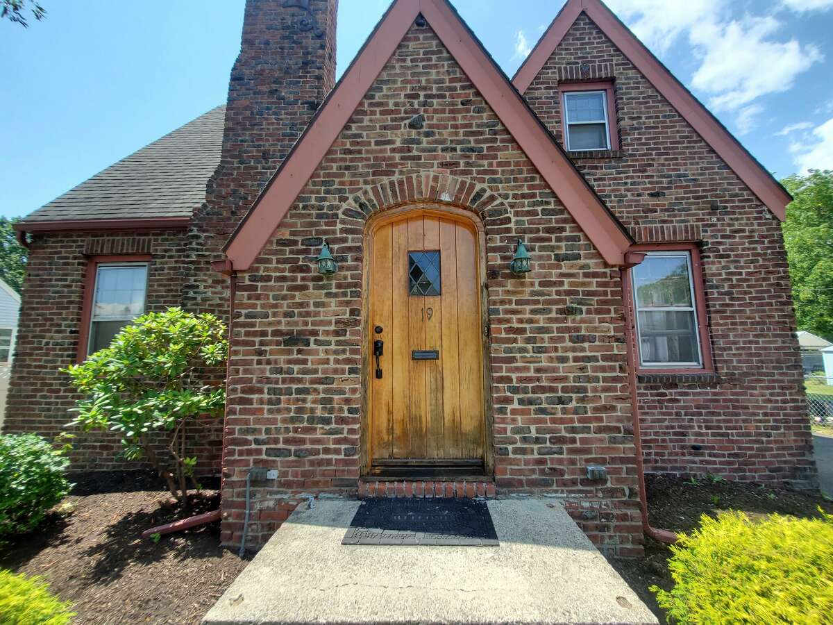 Rensselaer Tudor home near Regeneron for sale under 300,000