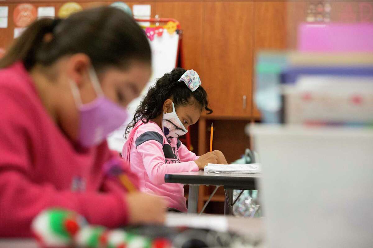 Thousands more students dropped out or left Texas public schools during pandemic, new data shows