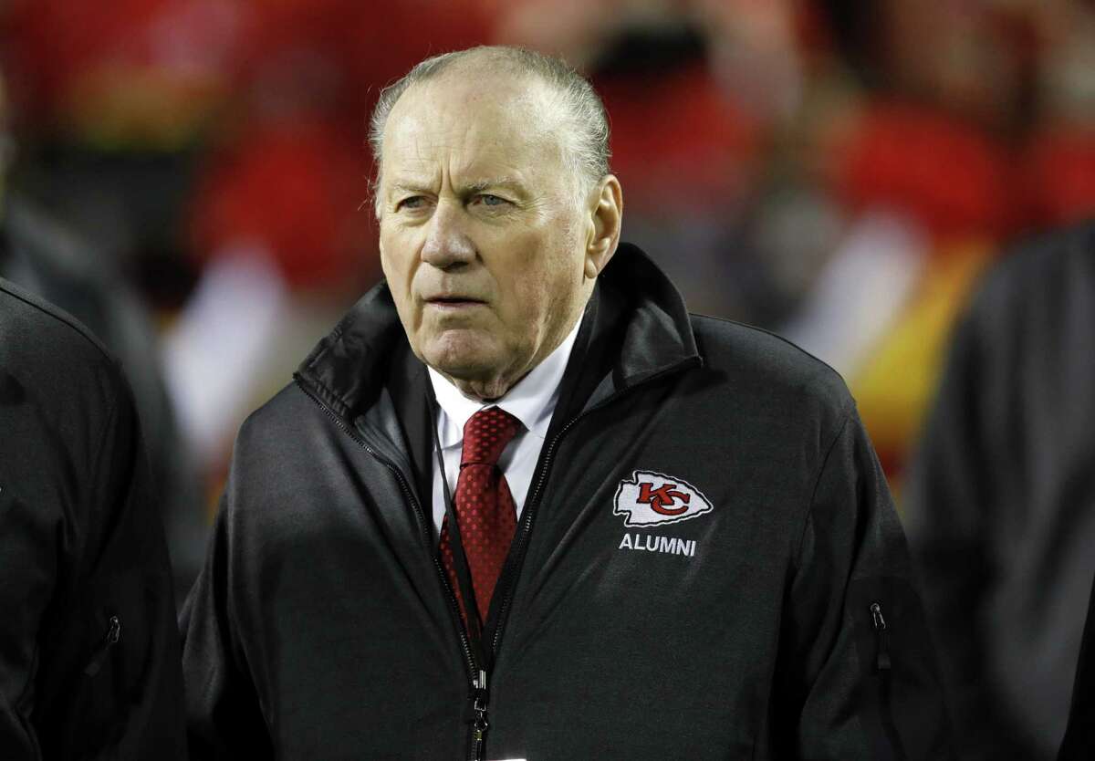 Hall of Fame QB Len Dawson, who led Kansas City Chiefs to team's first  Super Bowl win, dies at 87