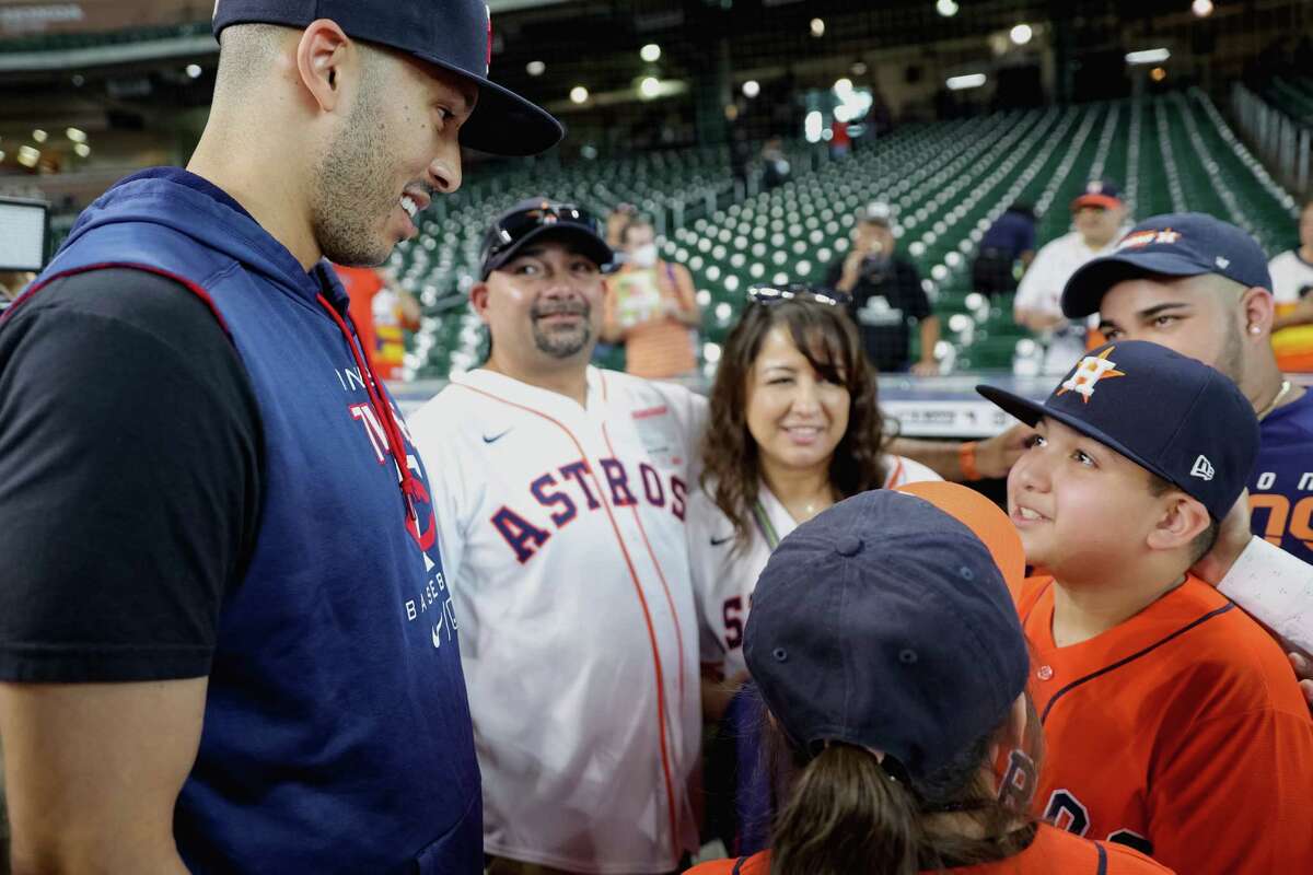 Uvalde survivor Mayah Zamora visits Houston for Astros first pitch