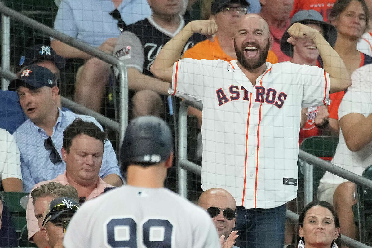 Young fan gets Aaron Judge baseball, then meets Yankees