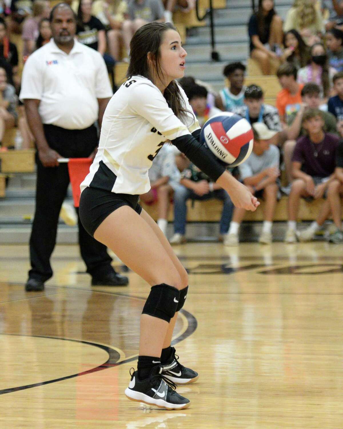 Isabella Provada (3) of Jordan digs for a ball during the second set of a 5A-III District 19 game between the Paetow Panthers and the Jordan Warriors on Tuesday, August 31, 2021 at Jordan High School, Fulshear, TX.