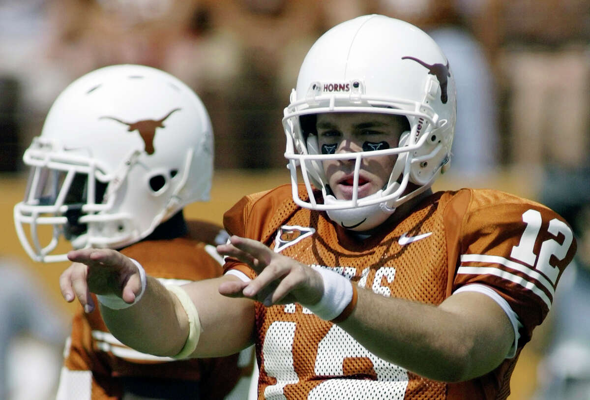 Ex-Longhorns QB Vince Young graduates from UT, says degree tops NCAA title