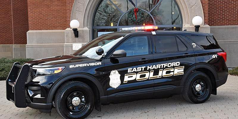 Police: East Hartford gunfire strikes apartment and cars - Vimarsana News
