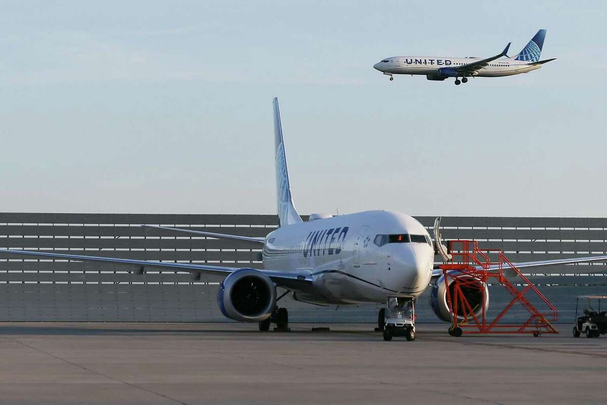 Story photo for Now is the 'sweet spot' for booking holiday flights.