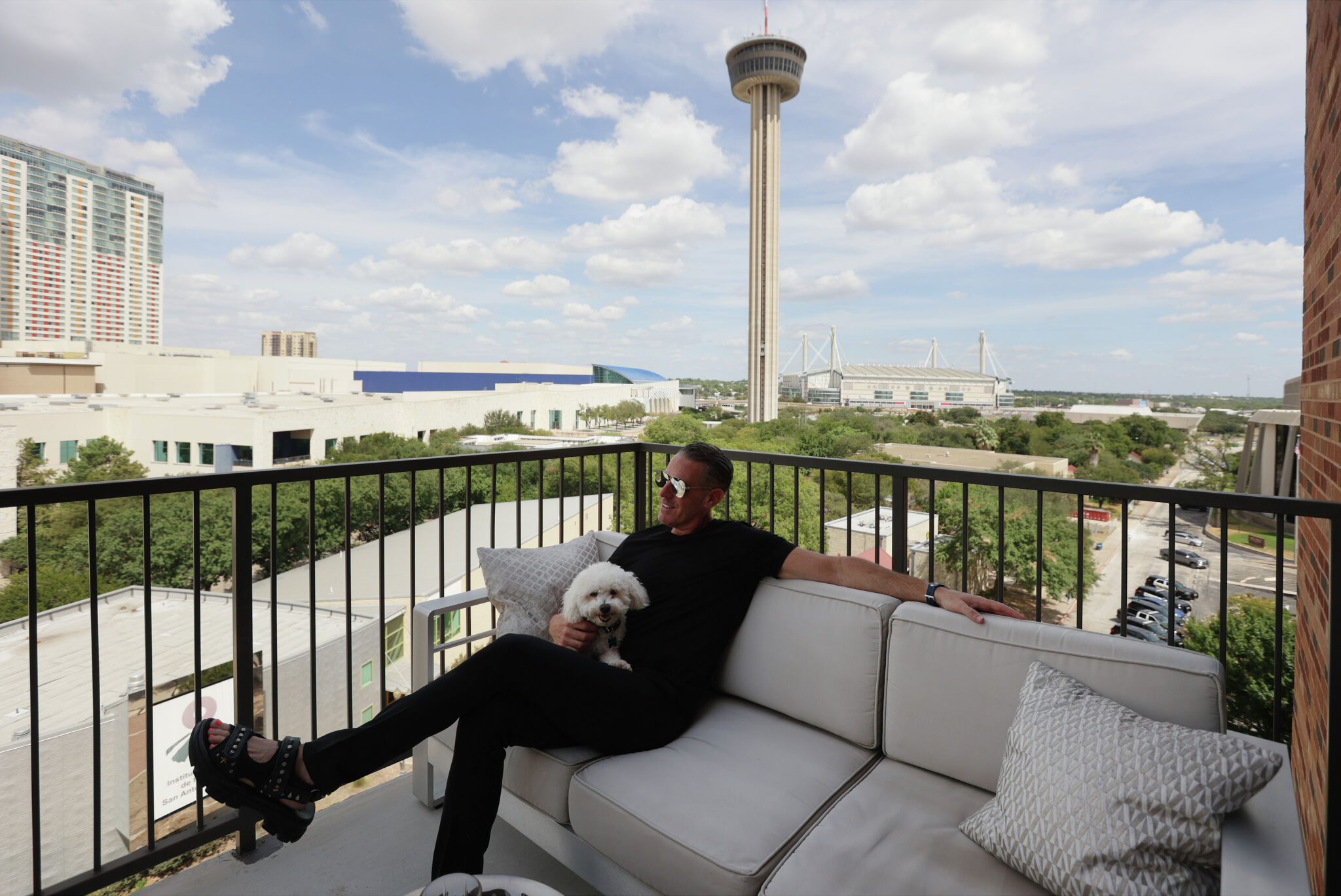 'Best views': Step inside S.A. restaurateur's downtown penthouse - Vimarsana News