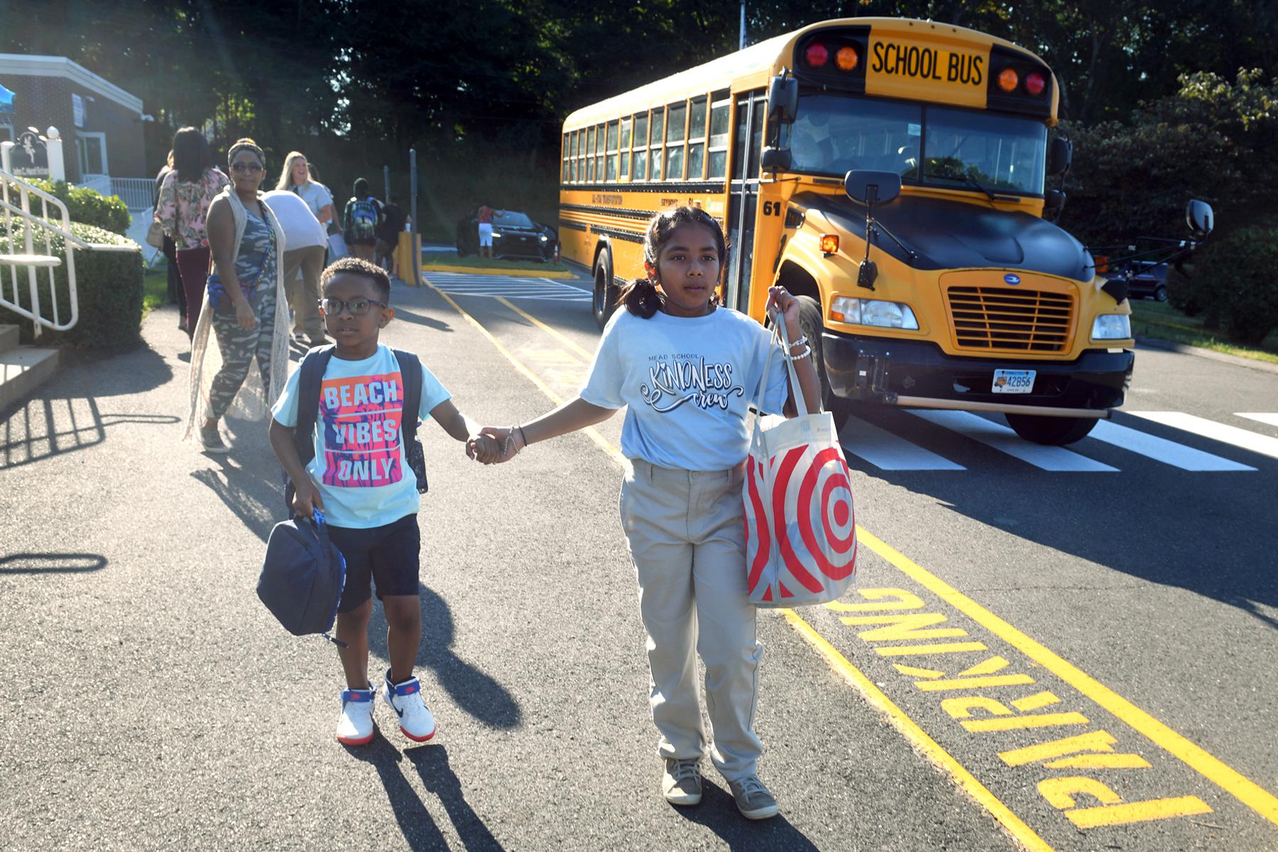 Greater Bridgeport students return to school amid influx of new teachers - Vimarsana News
