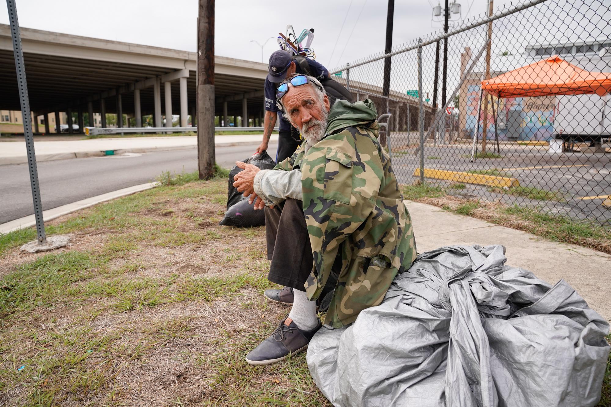 City sweeps downtown San Antonio homeless camp, displacing residents - Vimarsana News