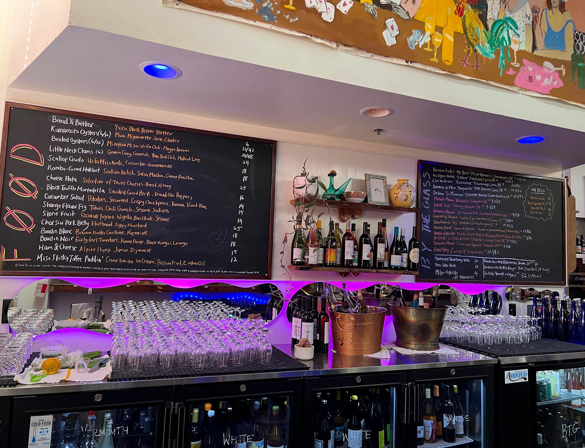 This buzzy Oakland bar's service charge sparked confusion and outcry. But is it really illegal? - Vimarsana News