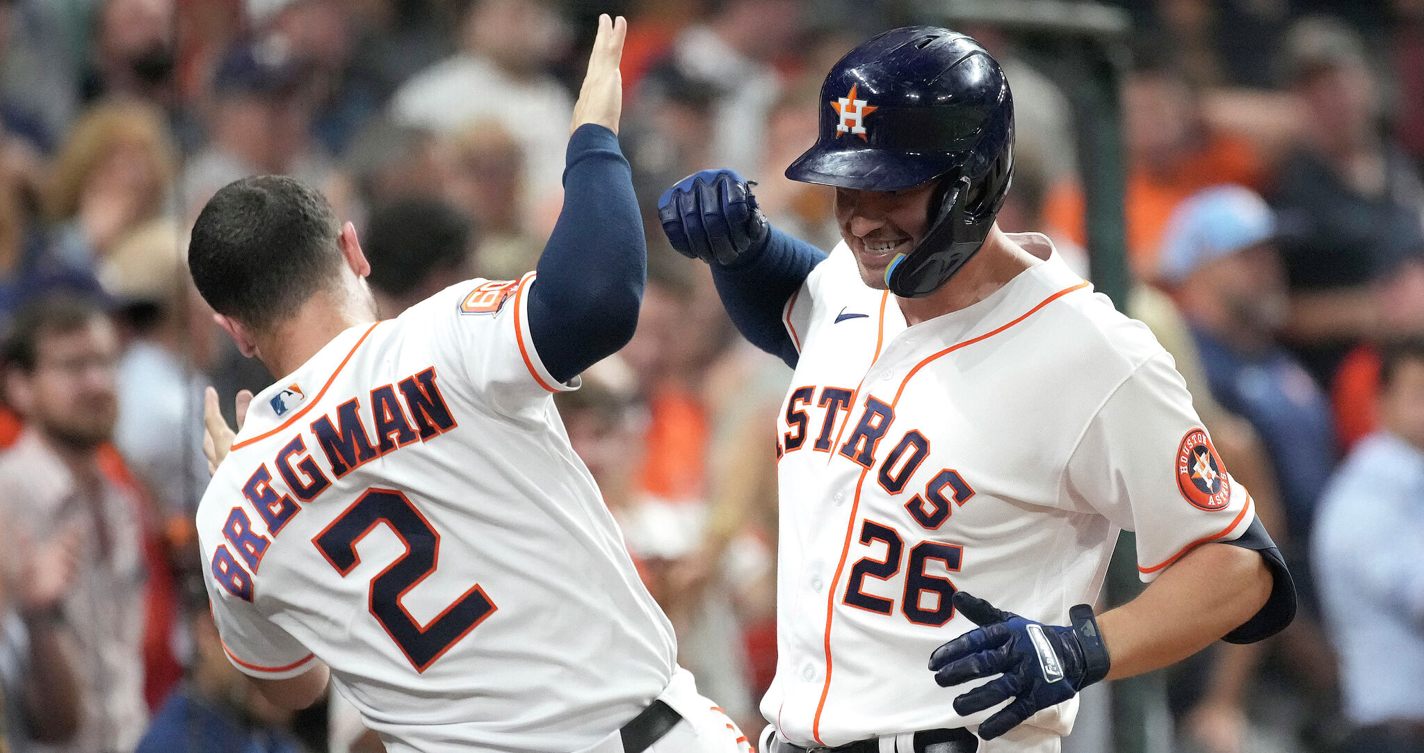 Mancini hits HR in first start with Houston Astros - CBS Baltimore