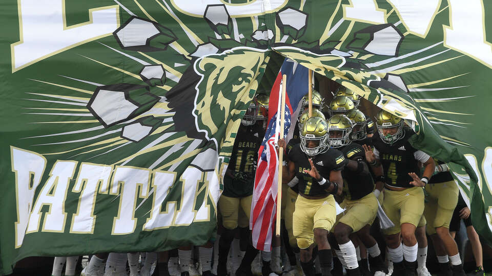 Little Cypress-Mauriceville faced Hardin-Jefferson Thursday at Beaumont Memorial Stadium. Photo made Thursday, August 25, 2022. Kim Brent/The Enterprise