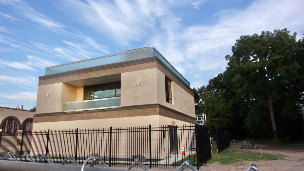 Stockade residents decry odors emitted from new $55M pump station