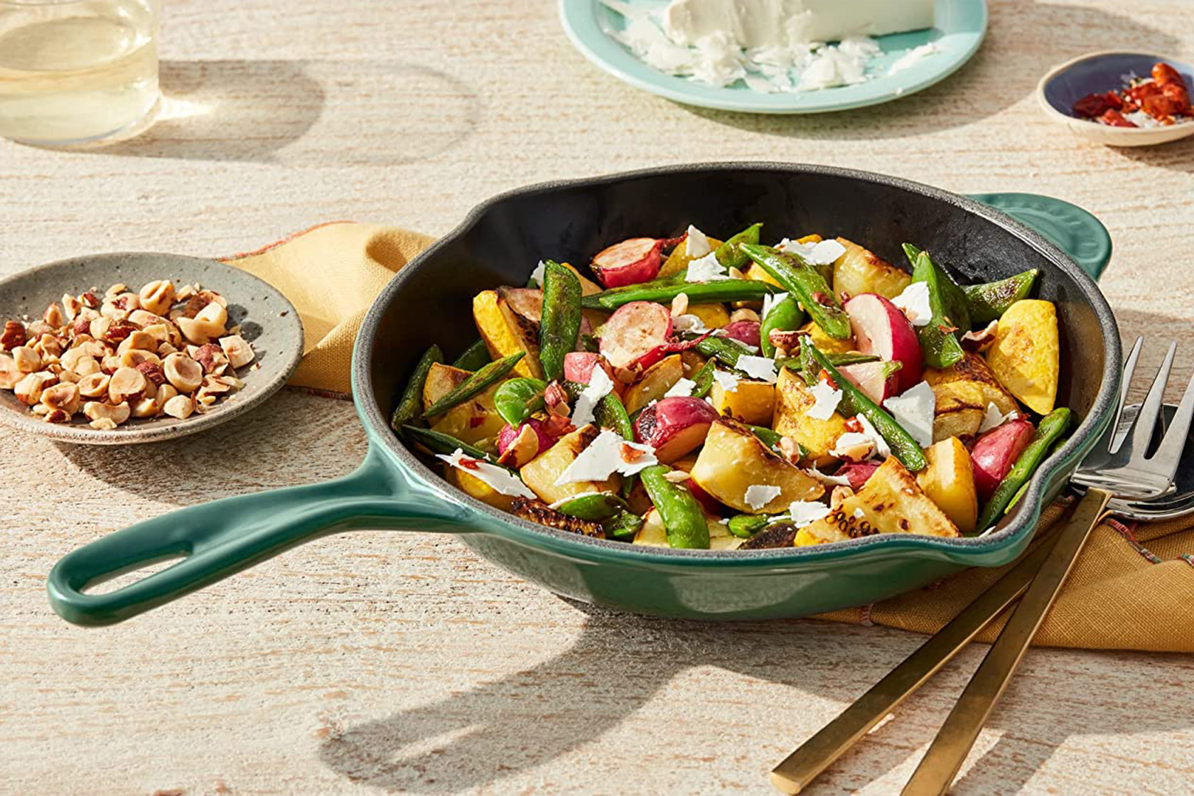 Get the Le Creuset Classic Cast Iron Skillet for $100 less on Amazon - Vimarsana News