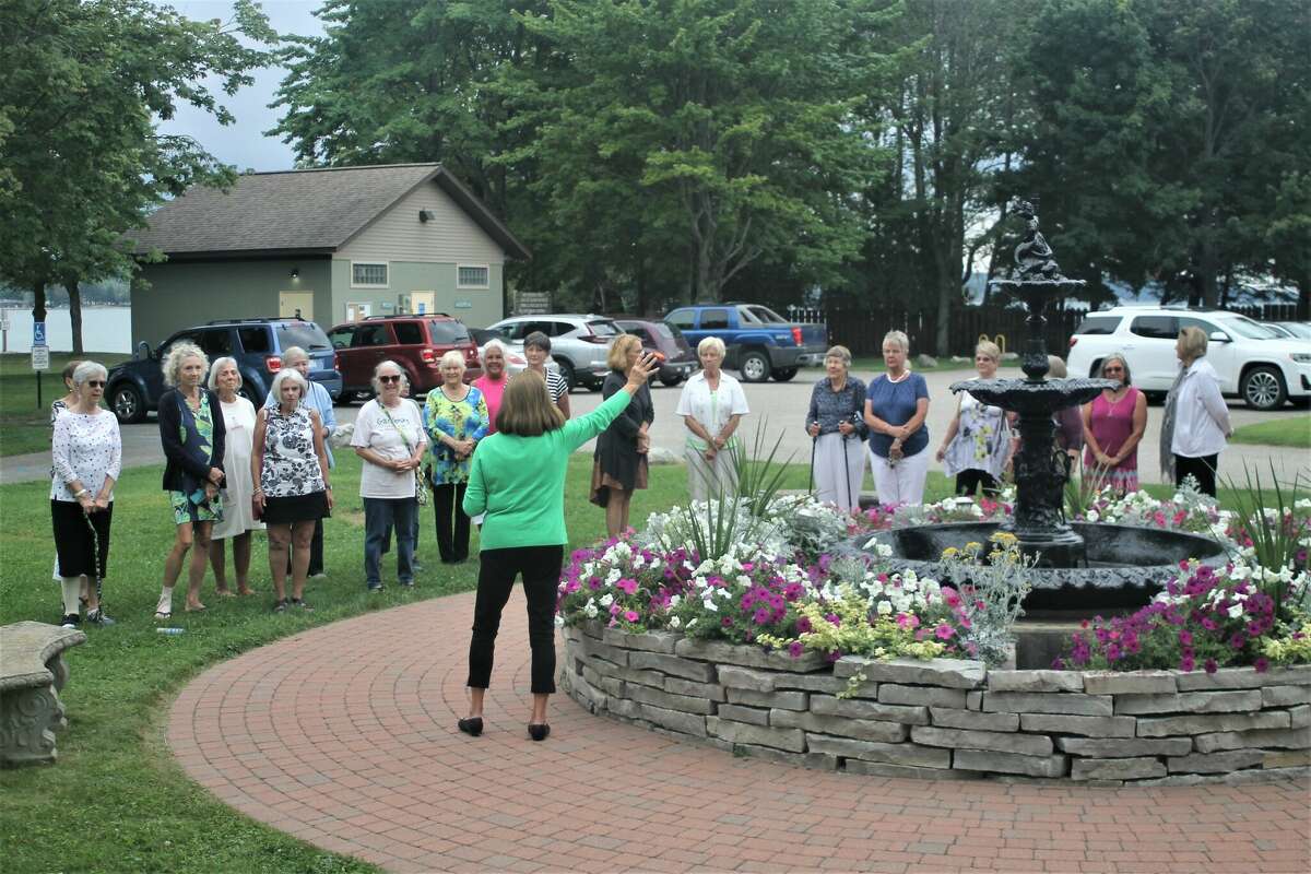 Onekama fountain receives Michigan historical marker