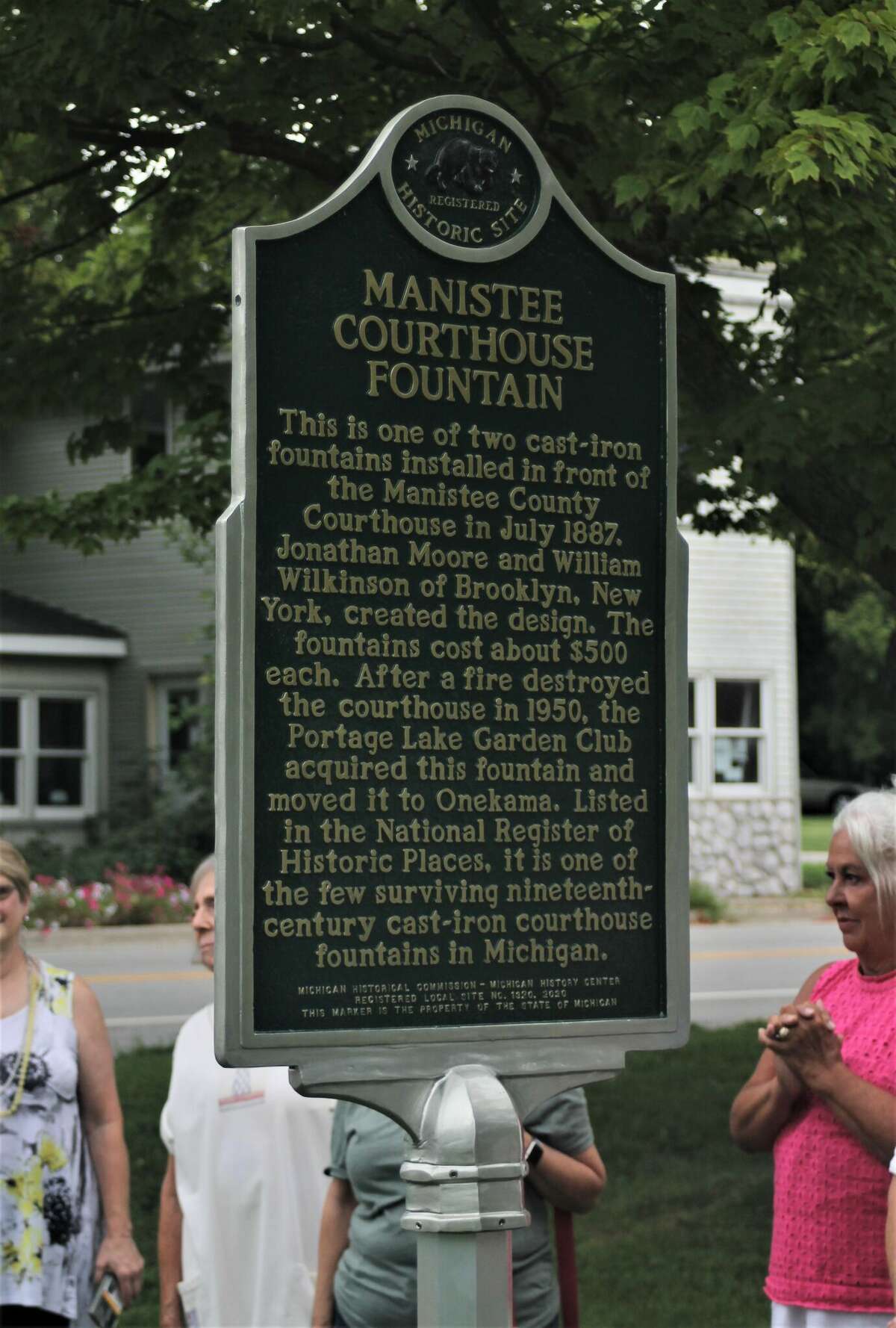 Onekama fountain receives Michigan historical marker