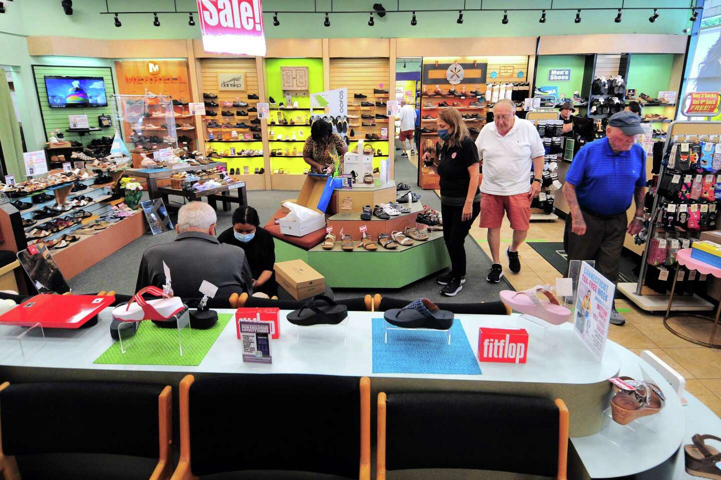 Taxfree week in CT begins Sunday. What to know about the holiday