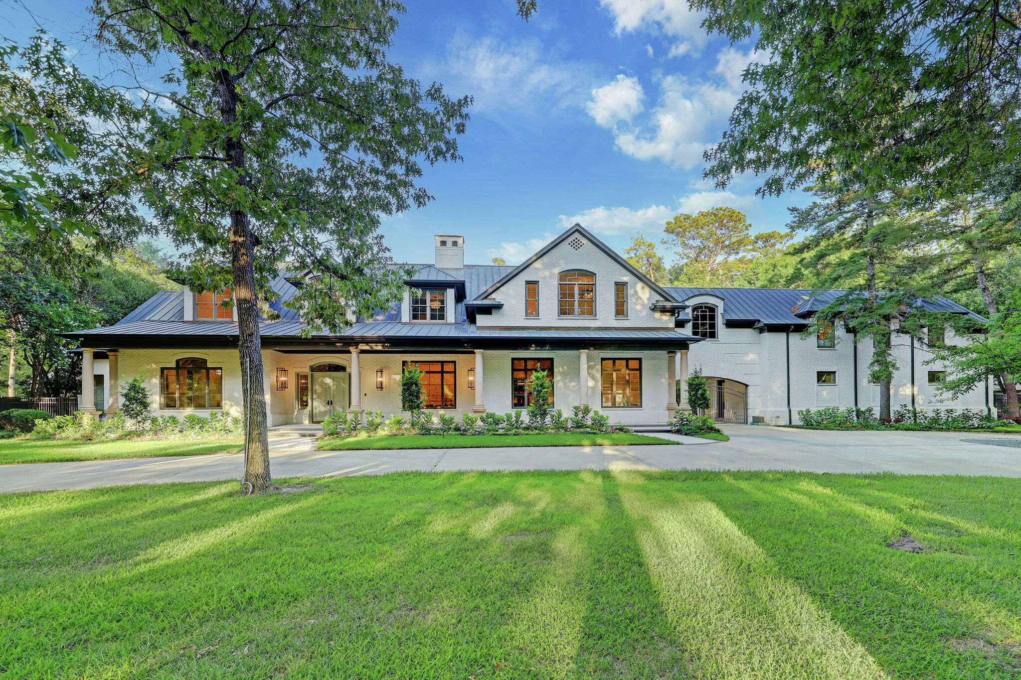 This 17 4M Houston Home Was Completely Expanded And Remodeled In 2022   RawImage 