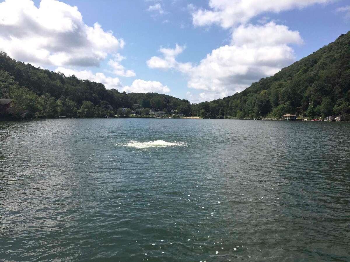 Drought brings plea for Lake Waramaug boaters to watch wakes