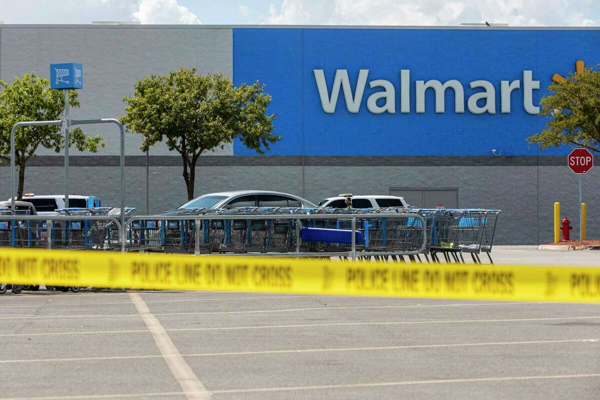 5 juveniles, 3 adults detained in shooting near Converse Walmart