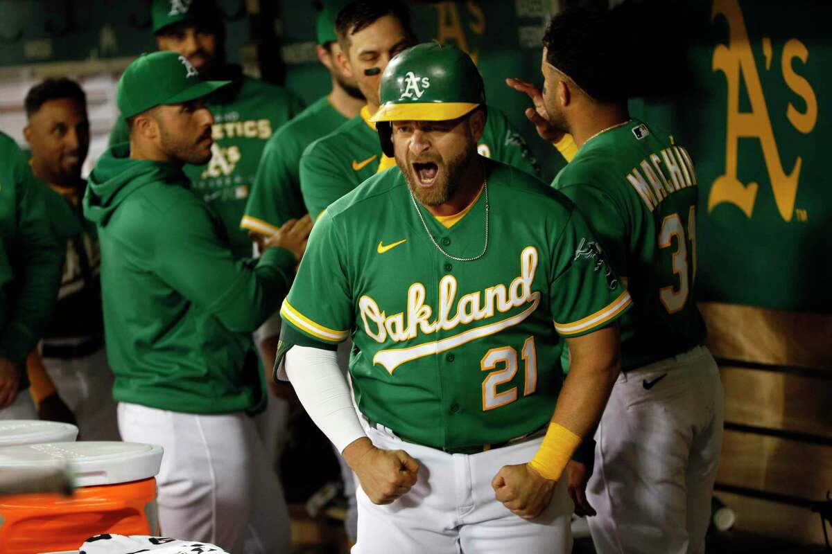 Stephen Vogt, Family Celebrates His Last Game In Oakland - Sactown Sports